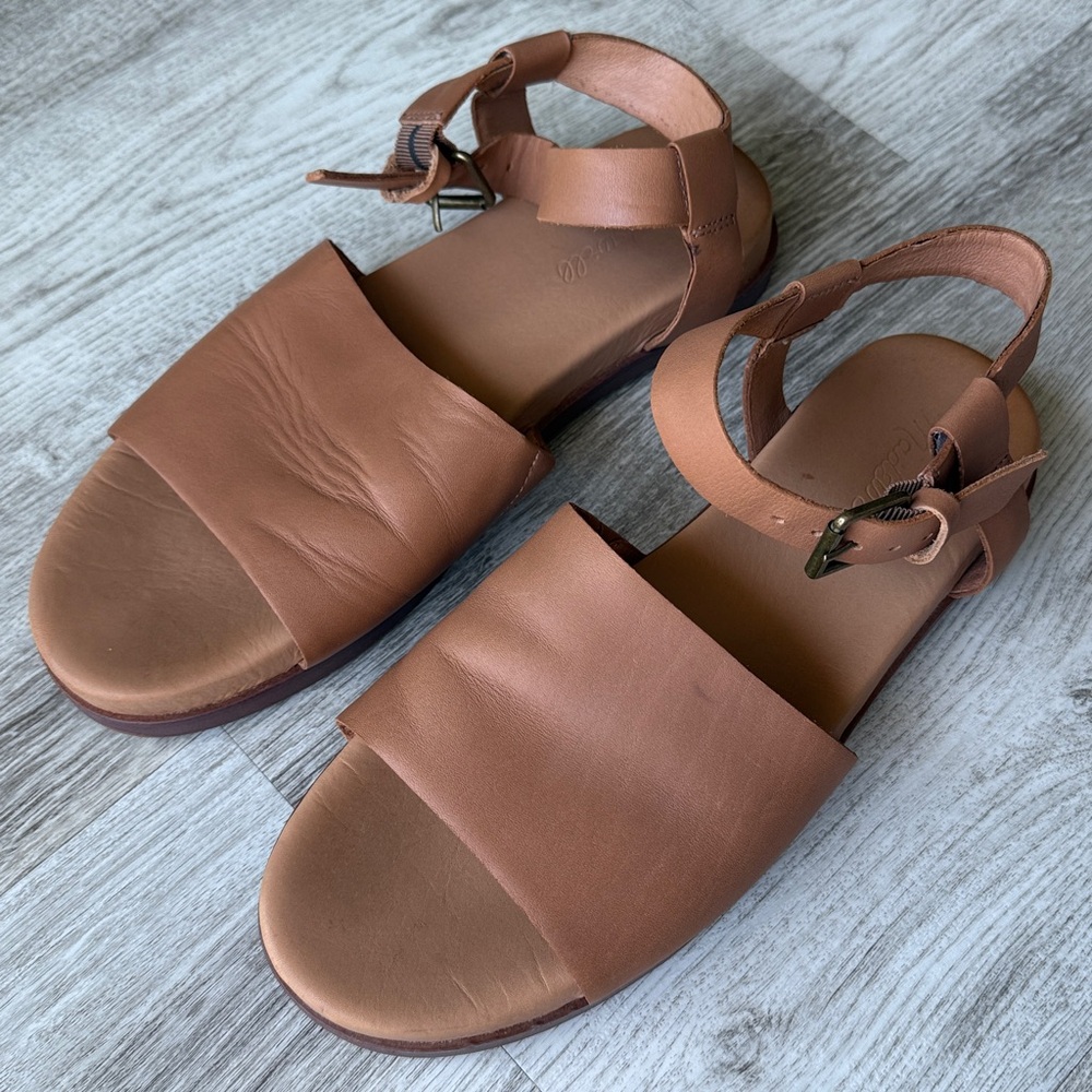 Madewell Light Brown Leather Sandals with Thick Strap and Buckle, Size 8.5